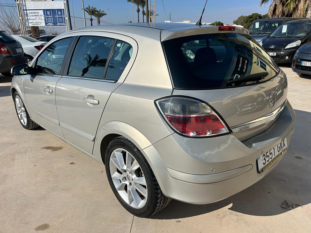 OPEL ASTRA ELITE 1.9 CDTI AUTO SPANISH LHD IN SPAIN ONLY 55000 MILES SUPERB 2009